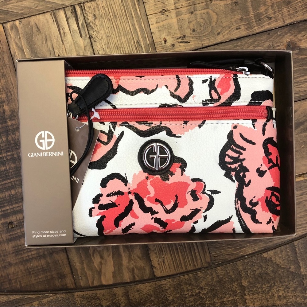 Giani Bernini Wristlet in Deep Sea Coral
